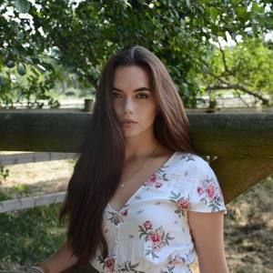 Meet your Posher, Vanessa